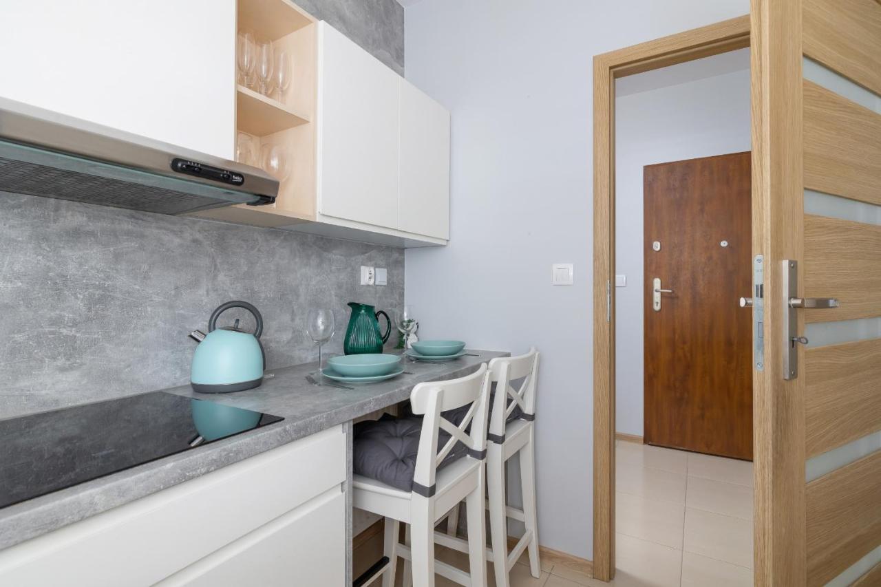 Osiedle Avia Harmonious Apartment With Balcony & Parking Cracow By Renters Prestige Krakow Dış mekan fotoğraf
