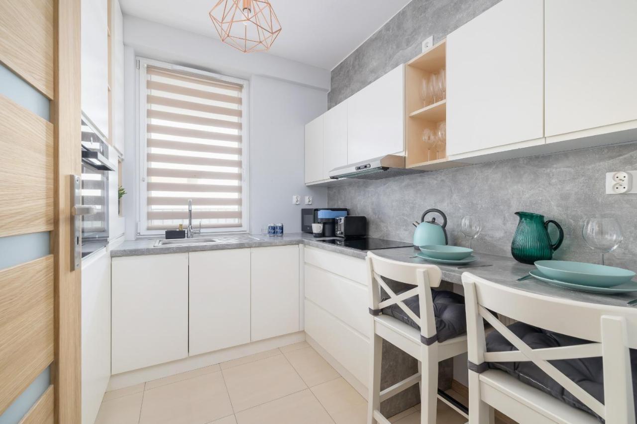 Osiedle Avia Harmonious Apartment With Balcony & Parking Cracow By Renters Prestige Krakow Dış mekan fotoğraf