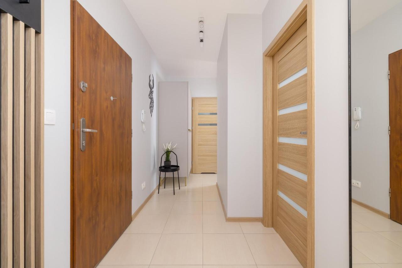 Osiedle Avia Harmonious Apartment With Balcony & Parking Cracow By Renters Prestige Krakow Dış mekan fotoğraf
