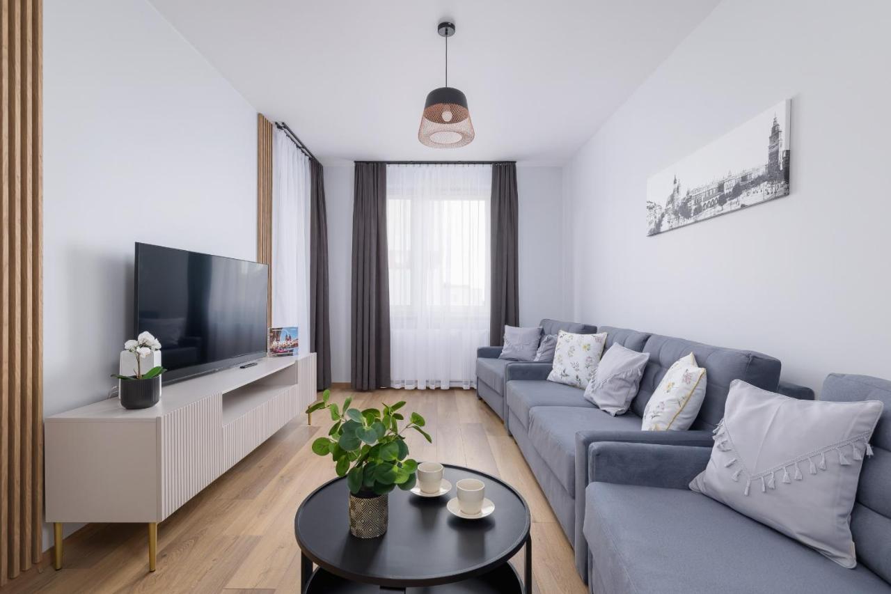 Osiedle Avia Harmonious Apartment With Balcony & Parking Cracow By Renters Prestige Krakow Dış mekan fotoğraf
