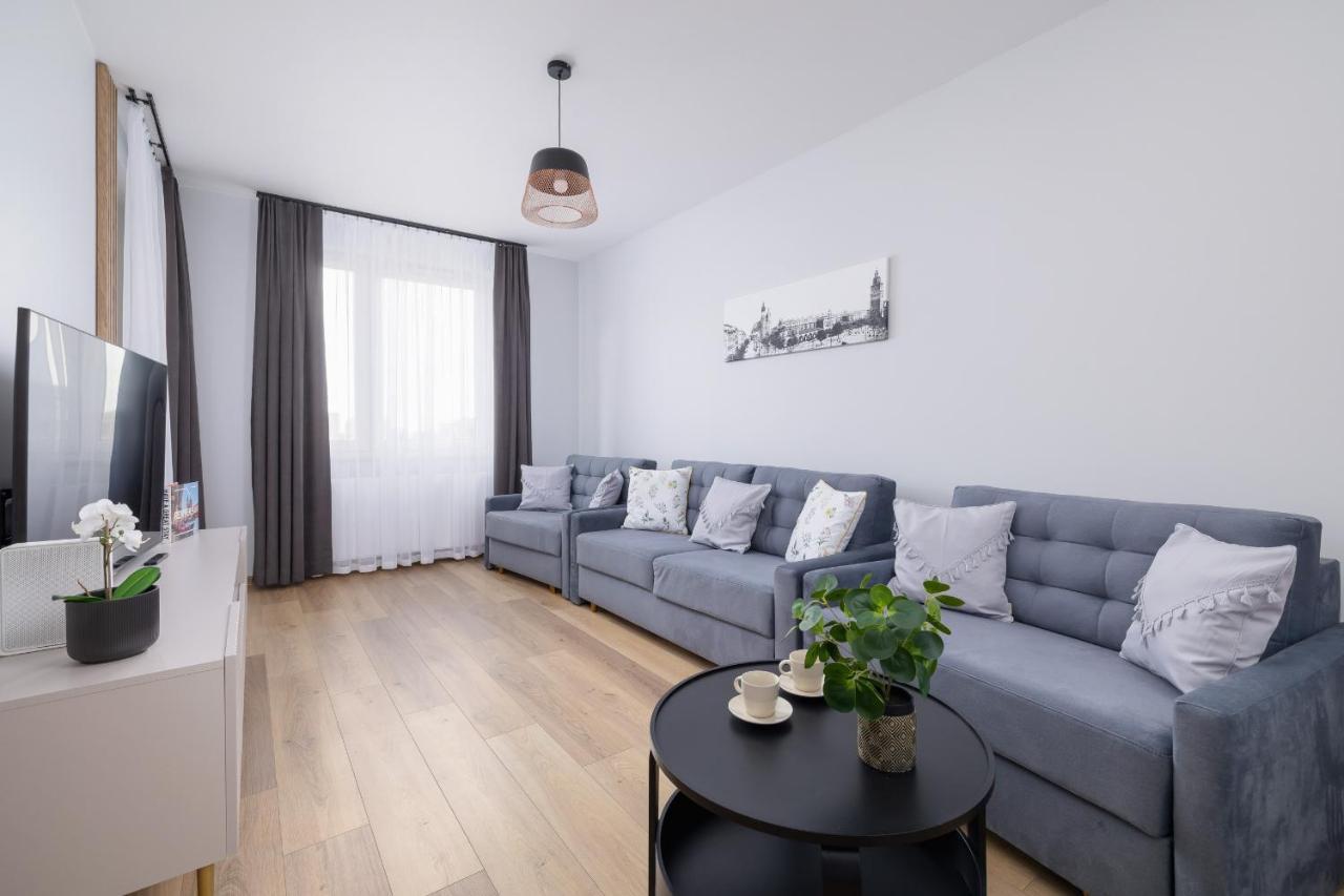 Osiedle Avia Harmonious Apartment With Balcony & Parking Cracow By Renters Prestige Krakow Dış mekan fotoğraf