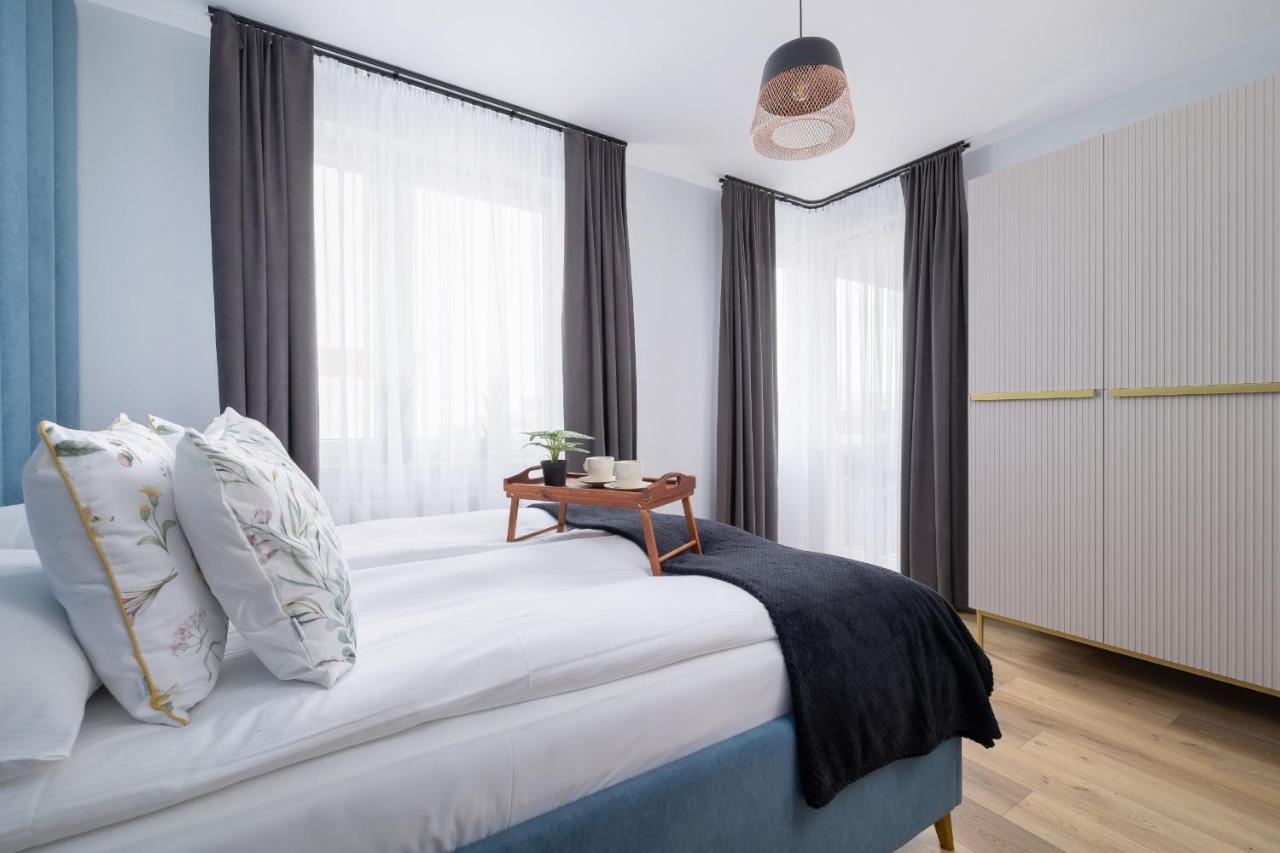 Osiedle Avia Harmonious Apartment With Balcony & Parking Cracow By Renters Prestige Krakow Dış mekan fotoğraf